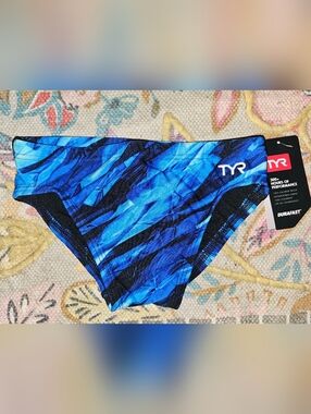 NWT TYR Performance Blue Vitric Boy's Racer Brief Sz 22